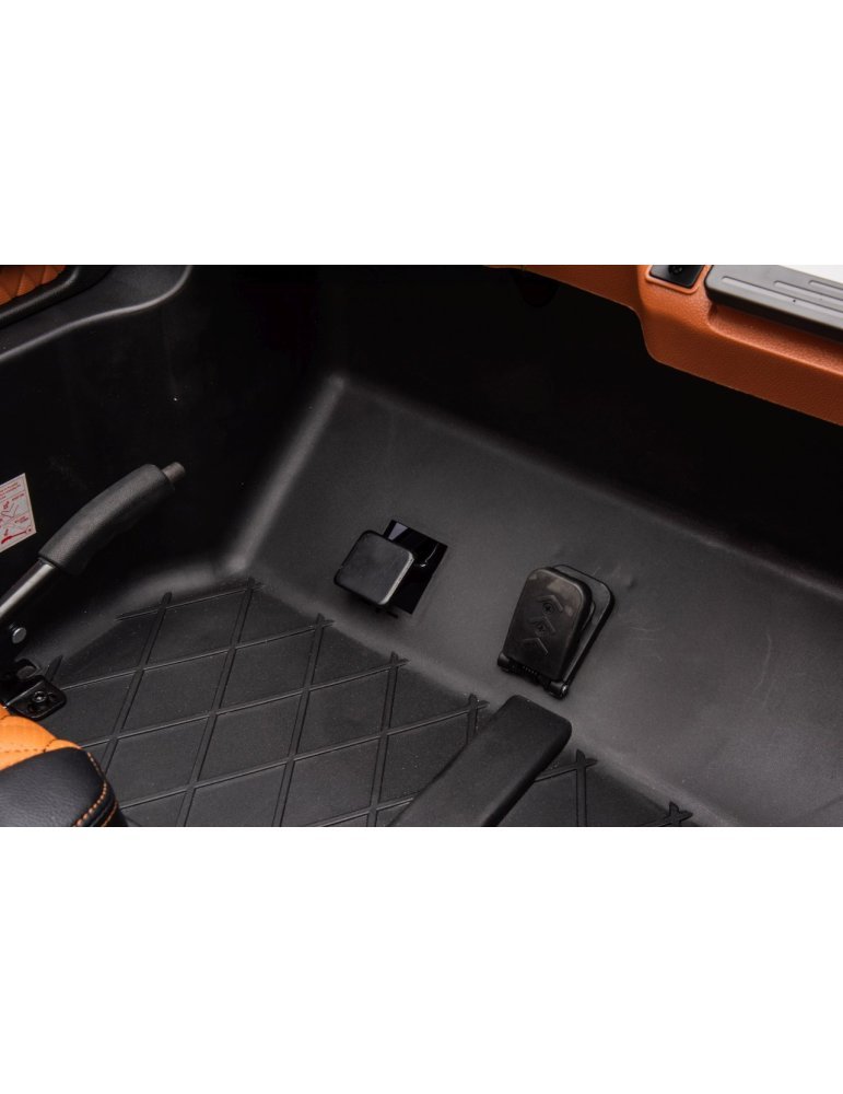 Children &apos; s Electric Car Mercedes MAYBACH G650 24V with MP4 Biplaza