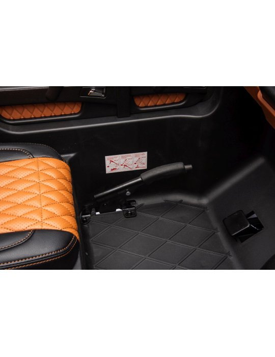 Children &apos; s Electric Car Mercedes MAYBACH G650 24V with MP4 Biplaza