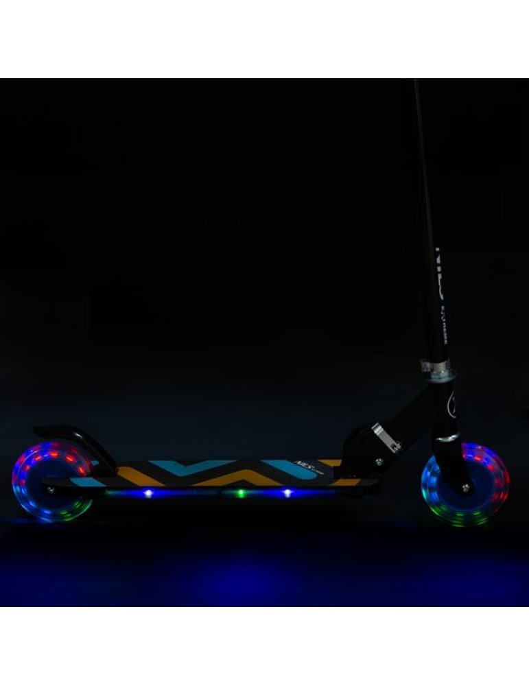 Trottinette Nils Extreme HD025 avec roues et plateforme à LED