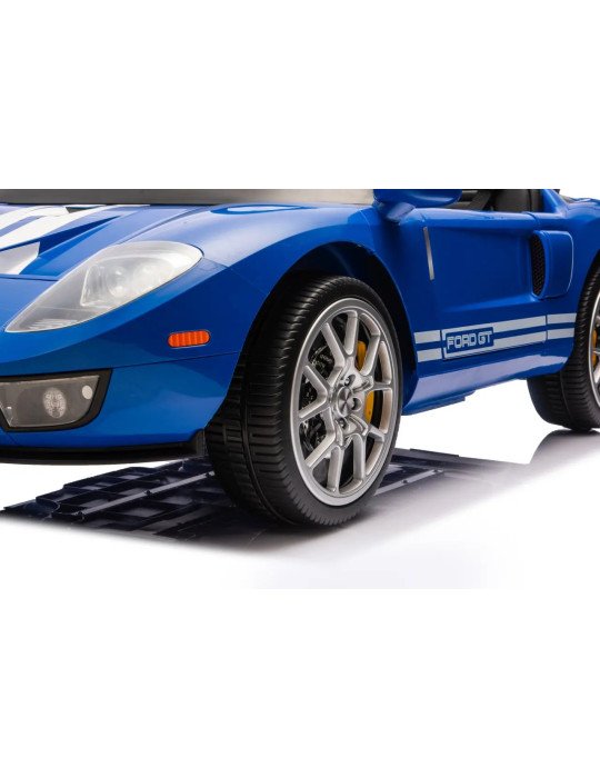 Sports car Ford GT 24V Bisclaza with 4 100W engines