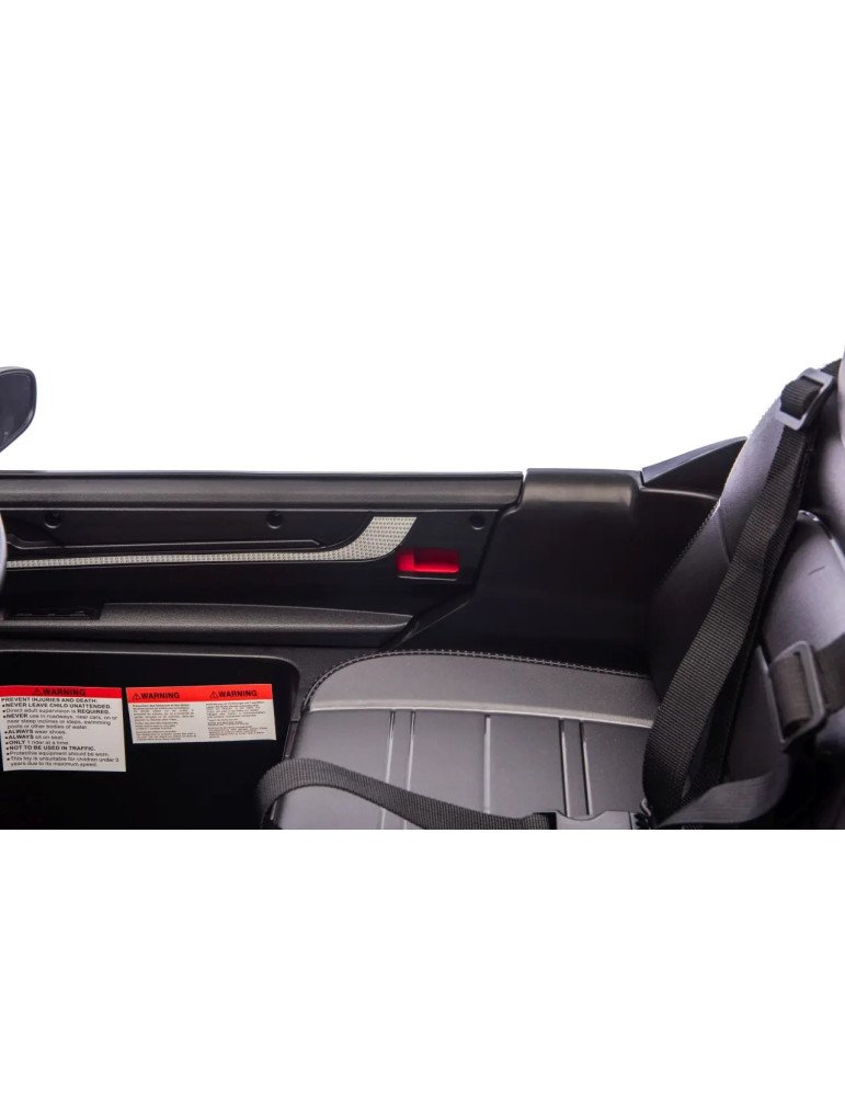 Carro elétrico de crianças Porsche Cayenne 12V com comando e luzes LED