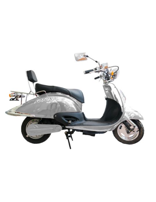 Classic vespino type electric scooter. Power, Autonomy and Style