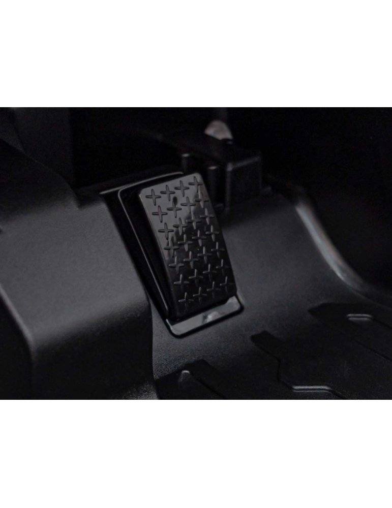 Child Survival Mercedes Benz EQG 19 