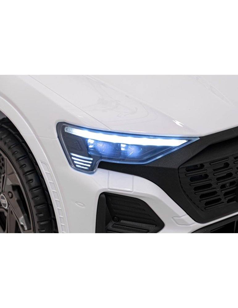 Auto elettrica per bambini Audi SQ8 24 