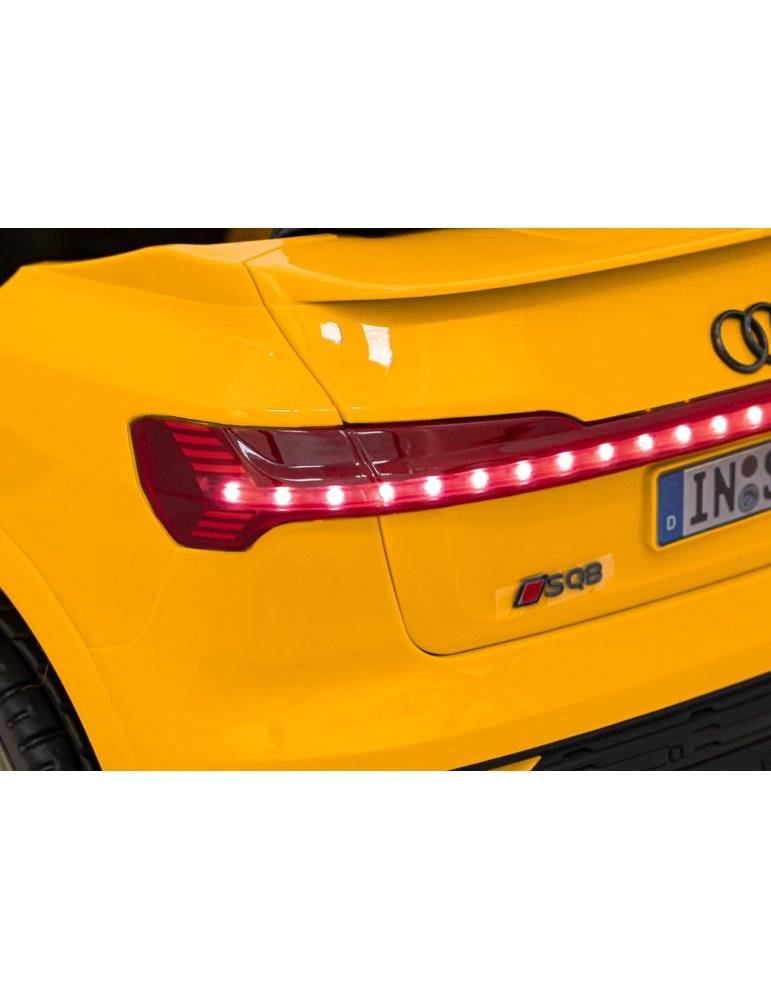 Auto elettrica per bambini Audi SQ8 34 